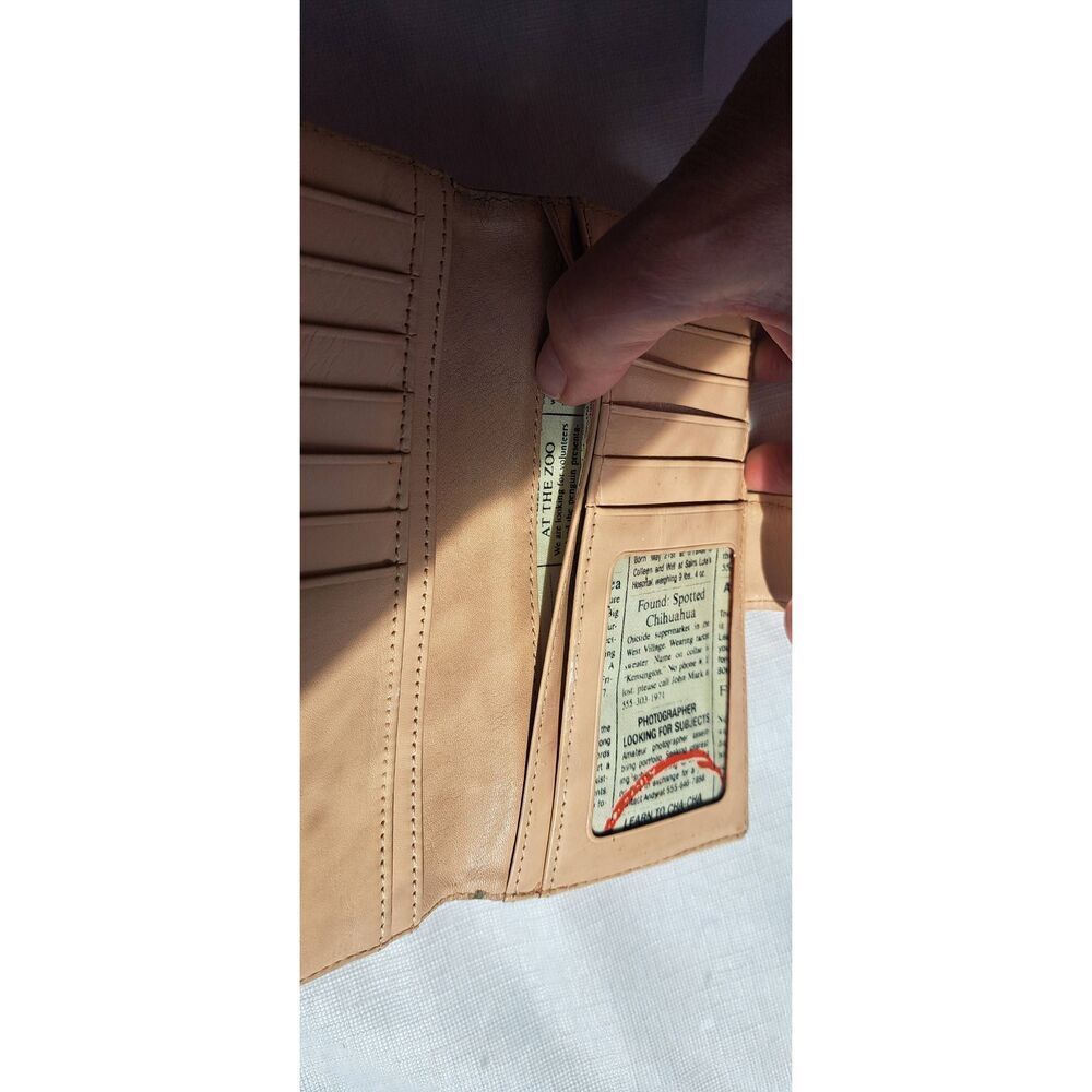 Kate Spade New York Pink Patent Leather Wallet Leather Plate Logo Snap Closure Y - Picture 6 of 16